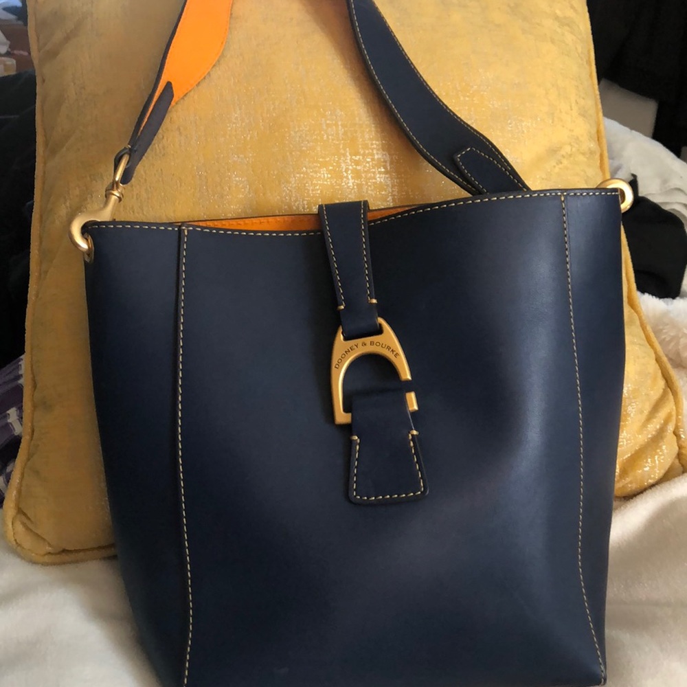 Dooney & Bourke purse